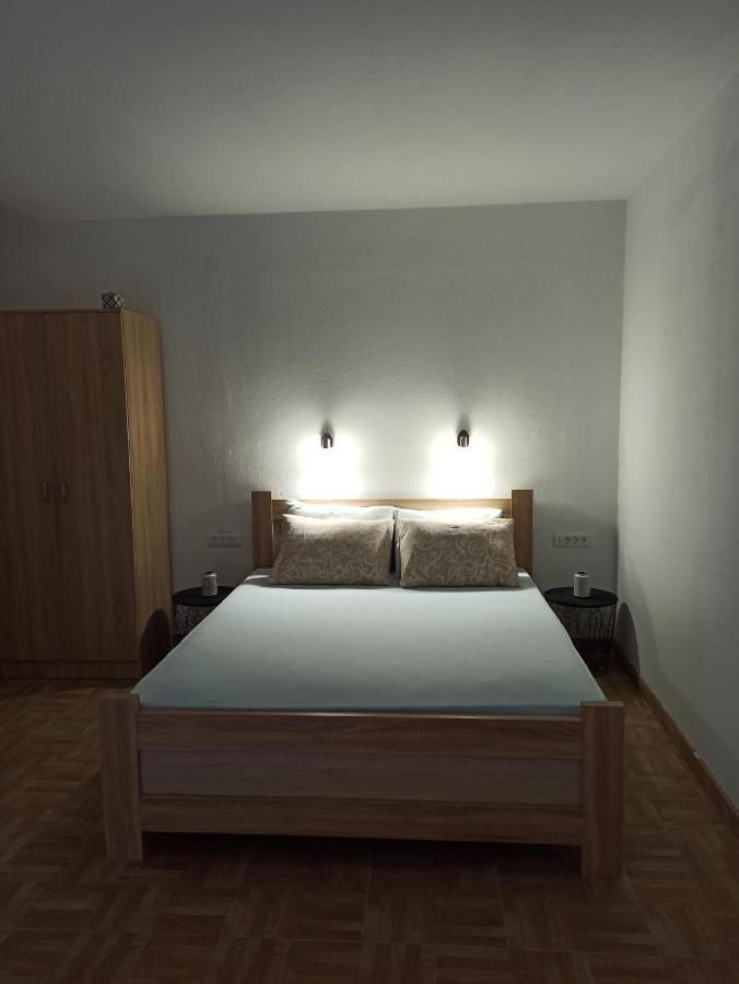 Lastva Holliday Rooms بودفا المظهر الخارجي الصورة