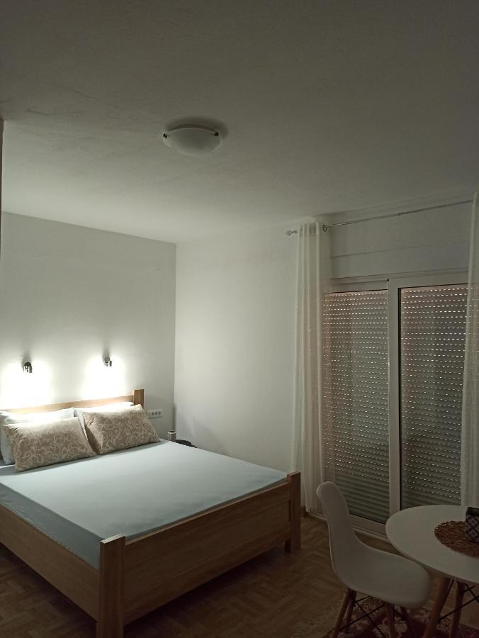 Lastva Holliday Rooms بودفا المظهر الخارجي الصورة